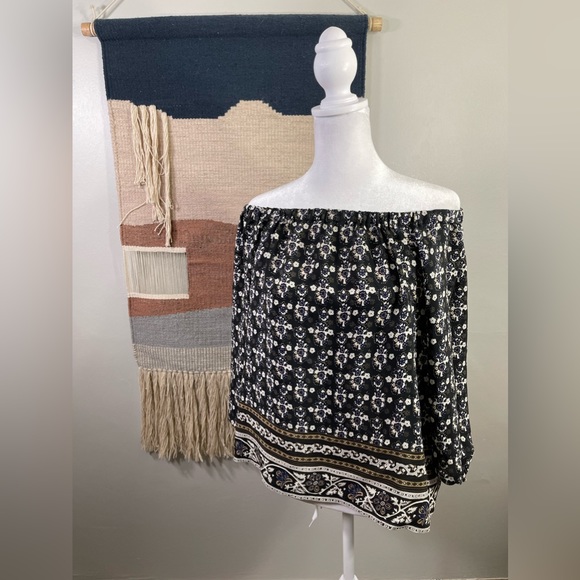 Madewell Black BOho Paisley Off the Shoulder long Sleeve 100% Silk blouse Size s - Picture 3 of 8